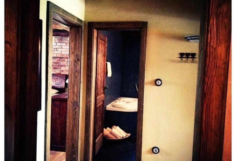 Семейный Номер, Dvůr Olšiny  Hotel And Horse Riding