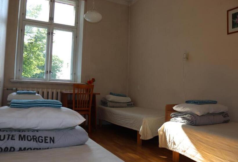 اتاق استاندارد چهارنفره با سرویس بهداشتی مشترک, Hostel Lõuna