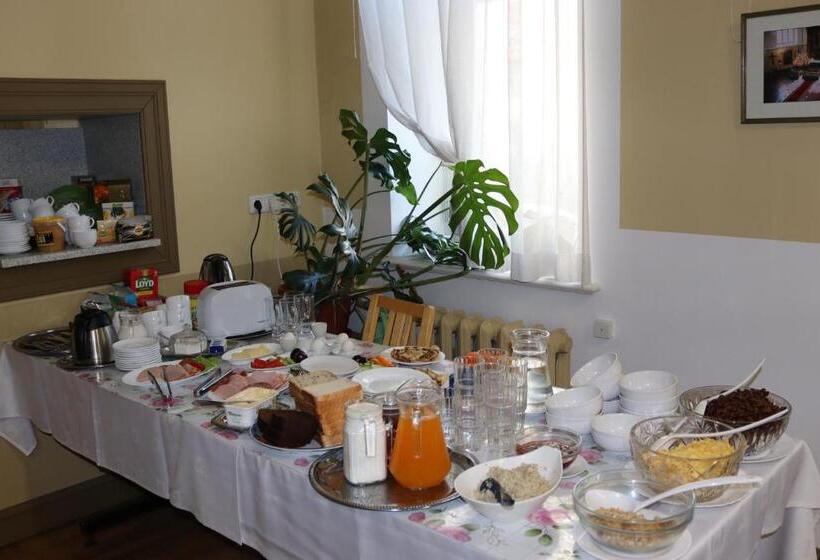 اتاق خانوادگی با سرویس بهداشتی مشترک, Hostel Lõuna