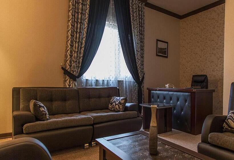 Люкс Кровать Кинг, Seever