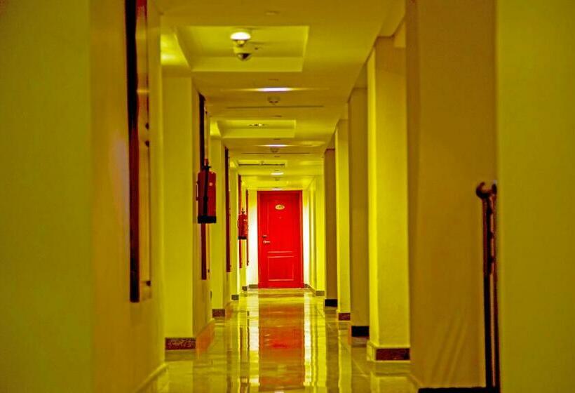 سوییت با چشم‌انداز جانبی دریا, Beau Site Belle Vue