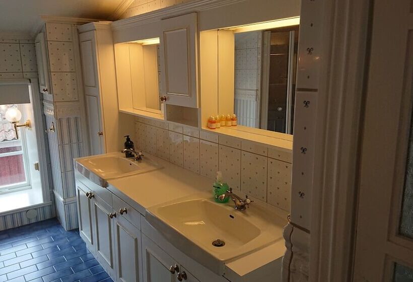 Номер Deluxe, Garvaregården Hotel , B&b Och Café