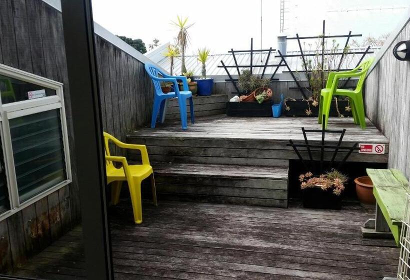 מיטה בחדר משותף, Loft 109 Backpackers Hostel