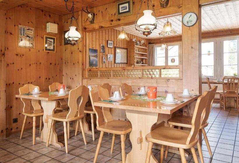 Номер Стандарт Трехместный, Lehmann's Herberge Hostel