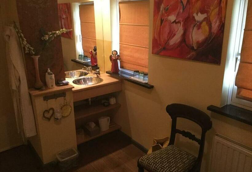 Номер Deluxe, B&b Lux Schijndel