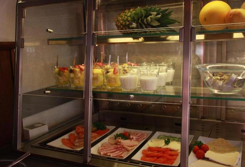 Семейный Номер, Strandhotel Dennenbos