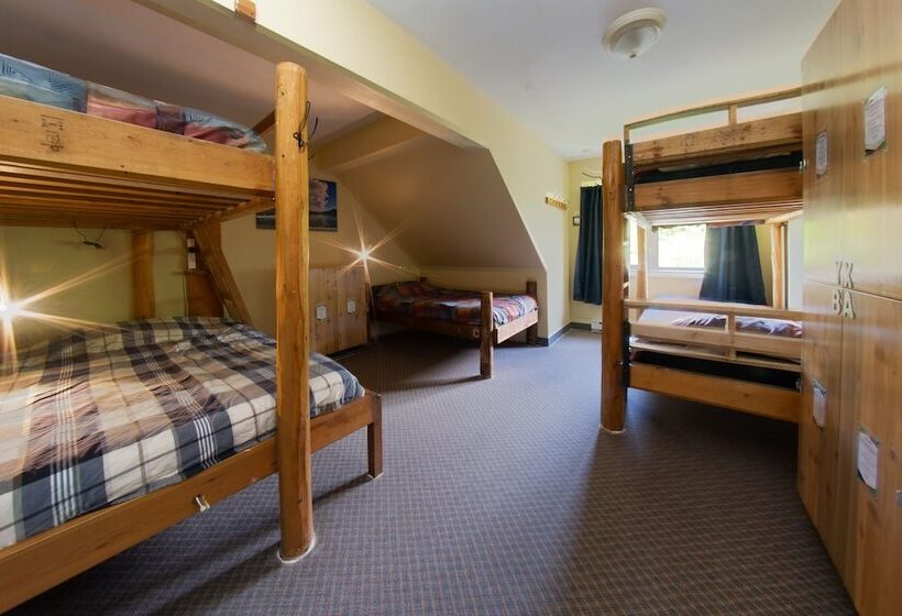 Quarto Estandar Banheiro Compartilhado, Squamish Adventure Inn