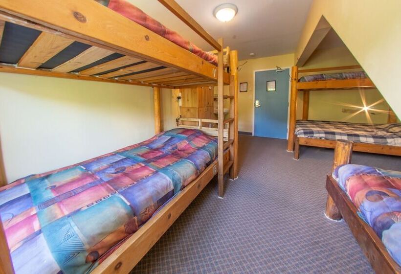带共用浴室的标准房间, Squamish Adventure Inn