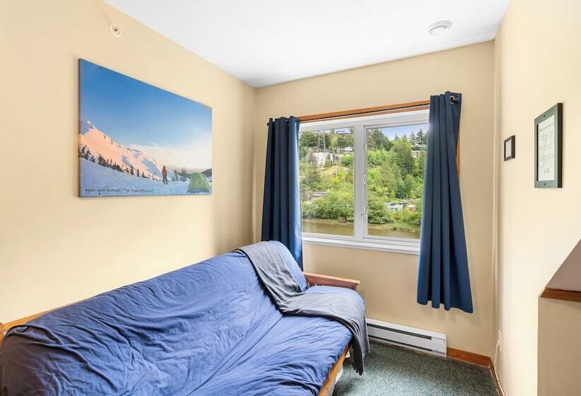 Quarto Familiar Banheiro Compartilhado, Squamish Adventure Inn