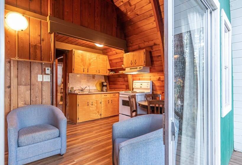 Шале 1 Спальня, Cusheon Lake Resort