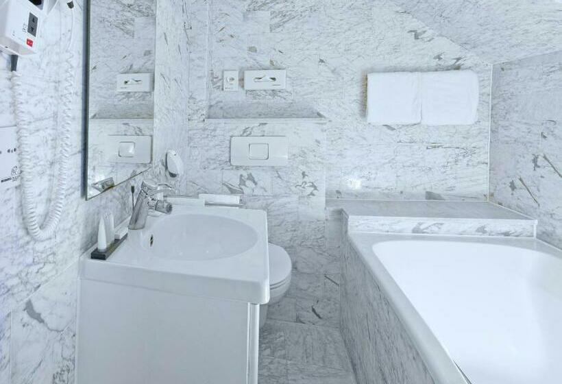 Номер Deluxe, Strandhotel Nassau Bergen