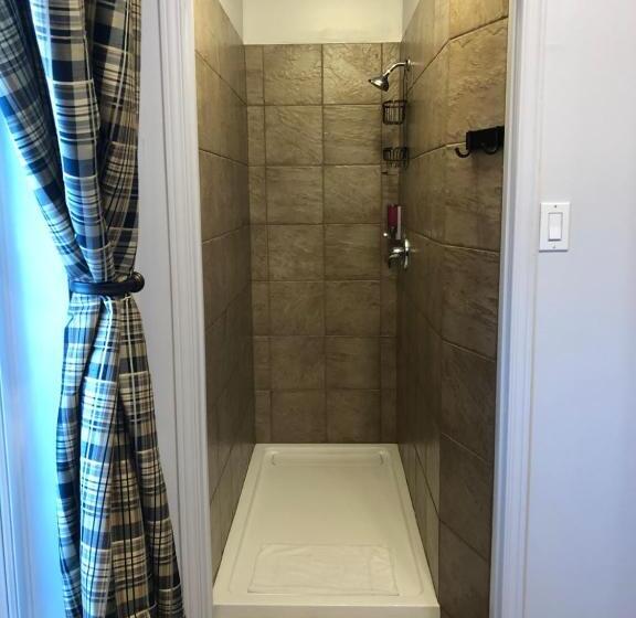 חדר משפחתי, Aux Portes Du Soleil