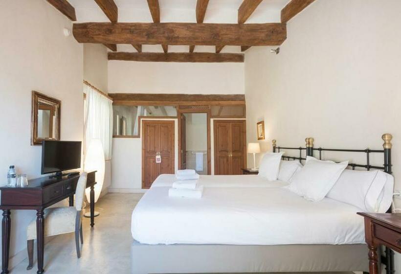 Номер Стандарт, Sa Bisbal  Turismo De Interior