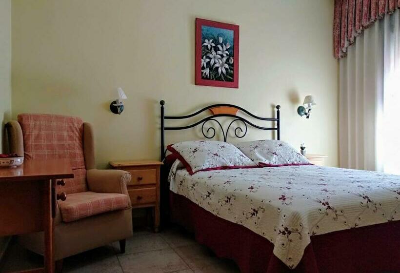 Номер Стандарт с Террасой, Hostal Almenara