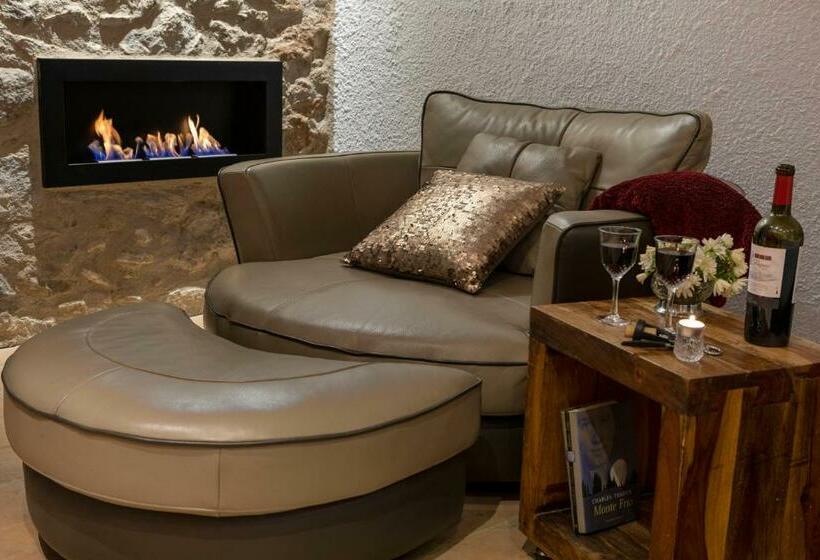 جناح ديلوكس, Somnis De L´empordà