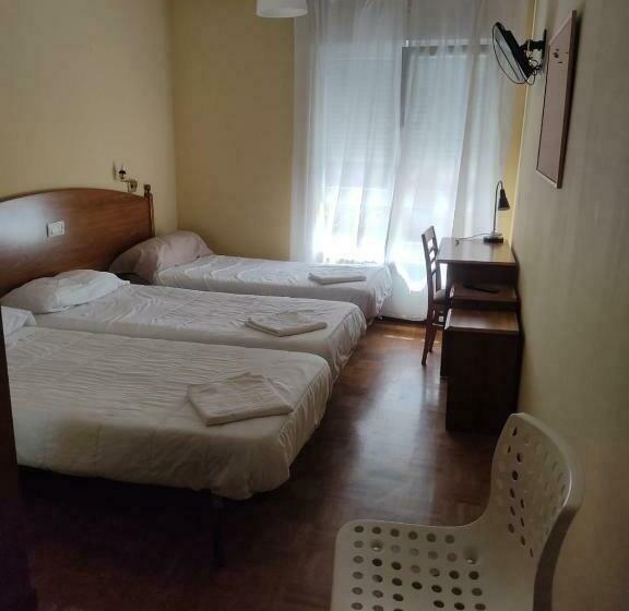 חדר סטנדרט לשלושה, Camagüey