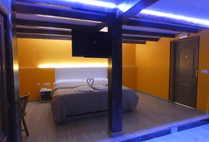 Люкс с гидромассажем, Motel Caldas