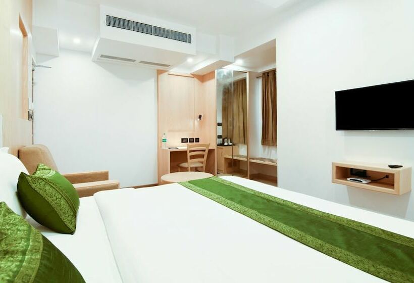 Номер Deluxe, Treebo Vinayak Inn