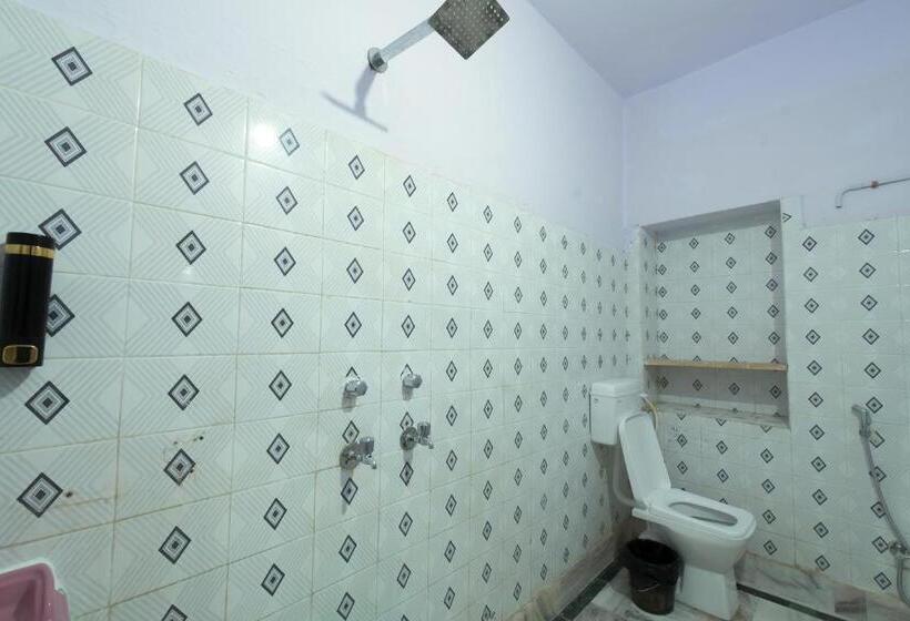 Quarto Deluxe, Renuka