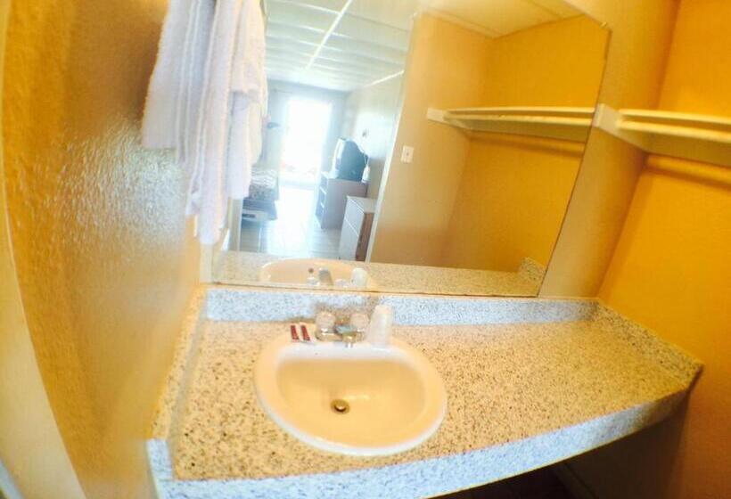 Номер Economy, Austin Motor Inn