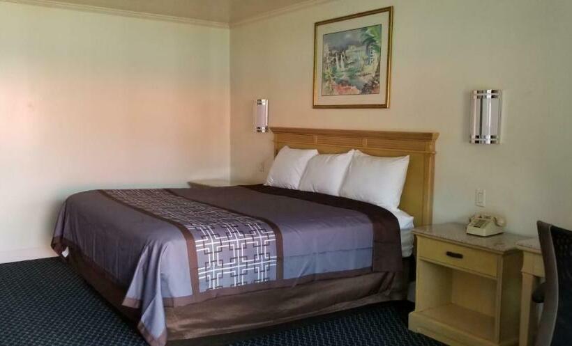 Стандартный Номер Кровать Кинг, Budget Lodge