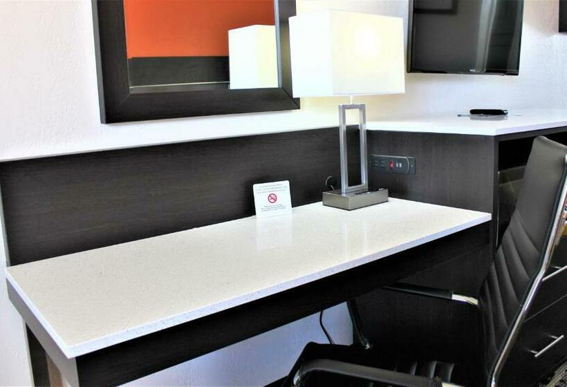 스탠다드 룸 킹사이즈 침대, Travel Inn Eutaw