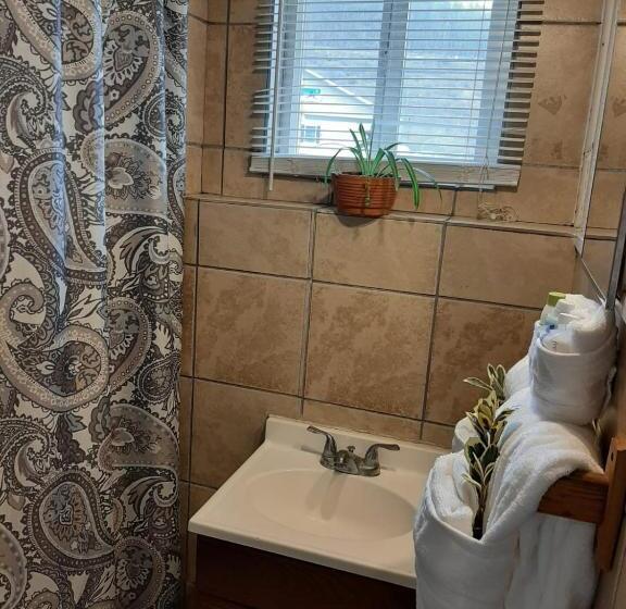 Номер Стандарт 2 Двуспальные Кровати, Clarysville Motel