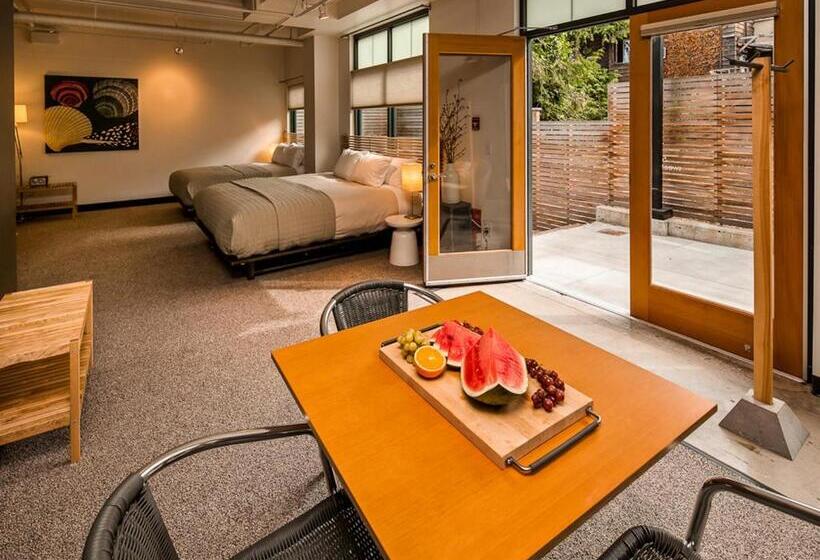 스탠다드 스튜디오, Island Inn At 123 West