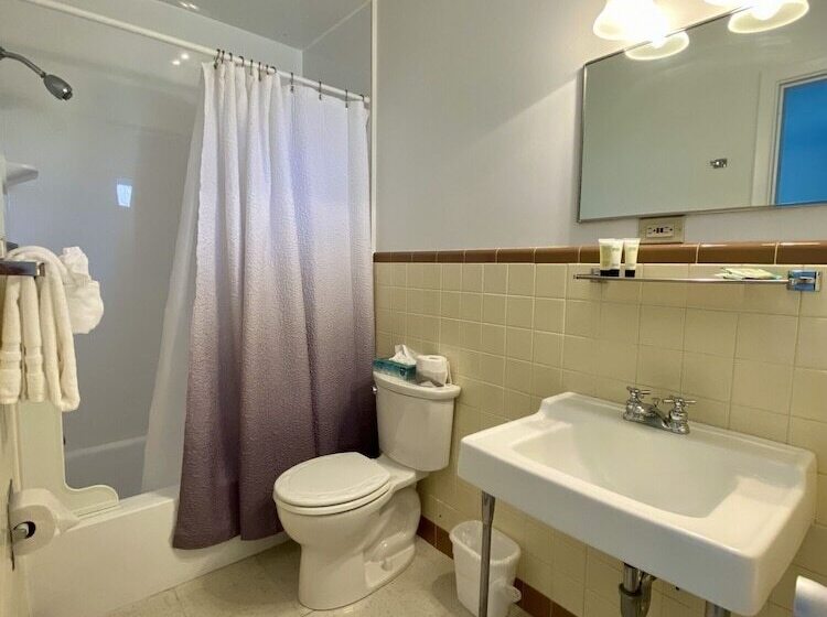 Стандартный Номер Кровать Кинг, Castle Manor Inn