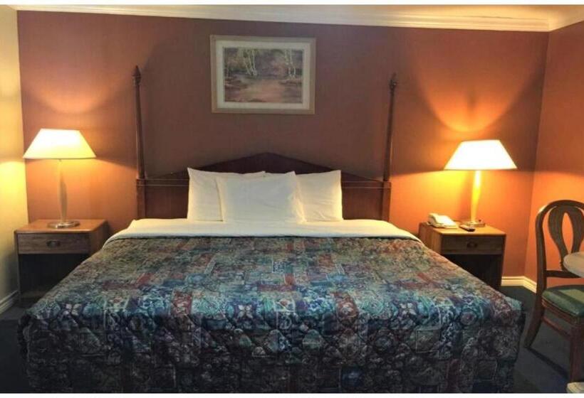 דירת חדר, Esquire Inn