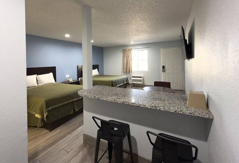 Номер Deluxe, Razorback Inn