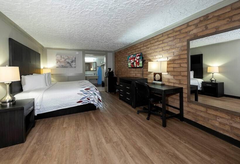 Номер Deluxe, Red Roof Inn Monroe
