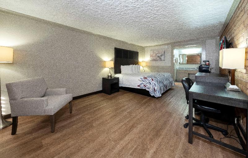 Номер Deluxe Кровать Кинг, Red Roof Inn Monroe