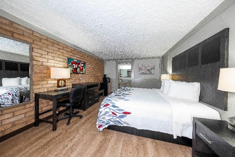 Номер Deluxe Кровать Кинг, Red Roof Inn Monroe