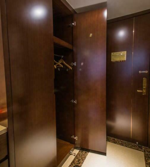 Quarto Estandar, Milton