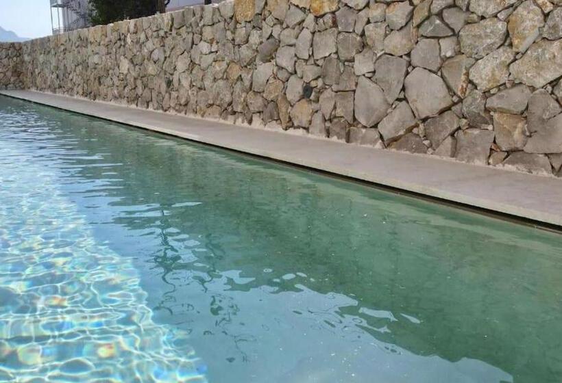 Полулюкс, Cabana White Boutique Hotel & Suites