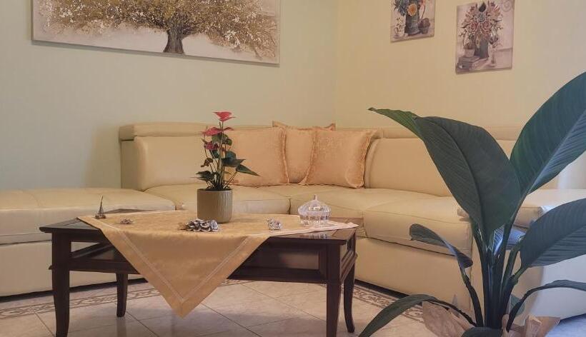 Standard room with outdoor bath, Bed & Breakfast Da Giovanni