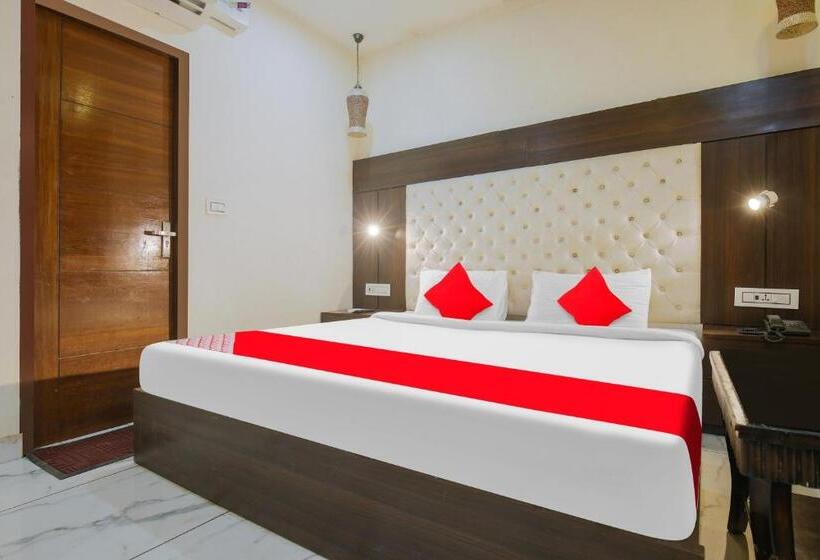 Трехместный Номер Классика, Oyo Hotel Ska Hometel
