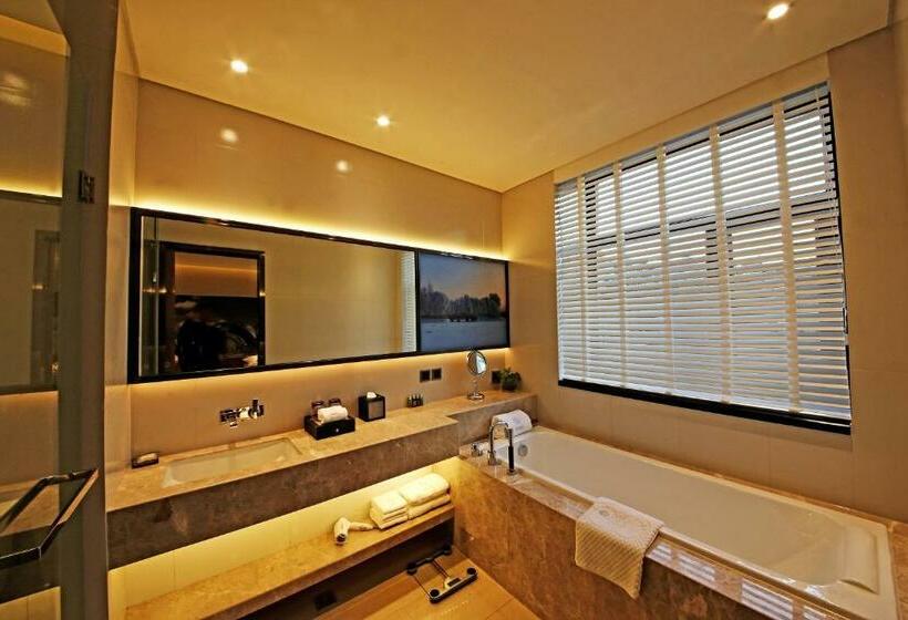 Camera Executive, Harbin Kai Rui