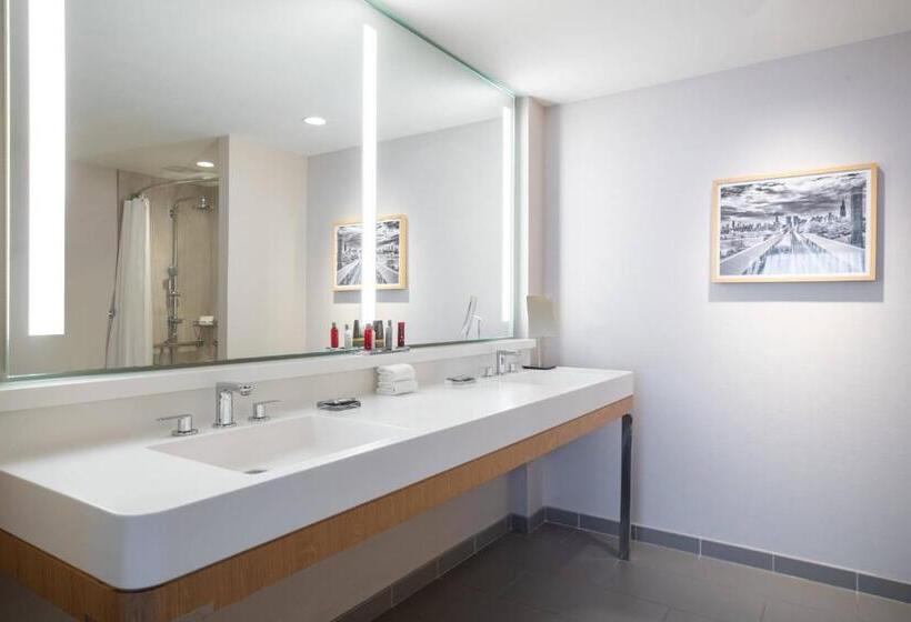 Quarto Standard Cama King para Deficientes, Marriott Marquis Chicago