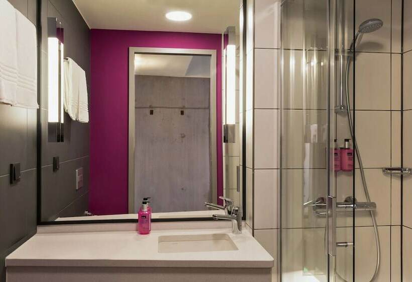 Номер Стандарт, Moxy Stuttgart Airport/messe