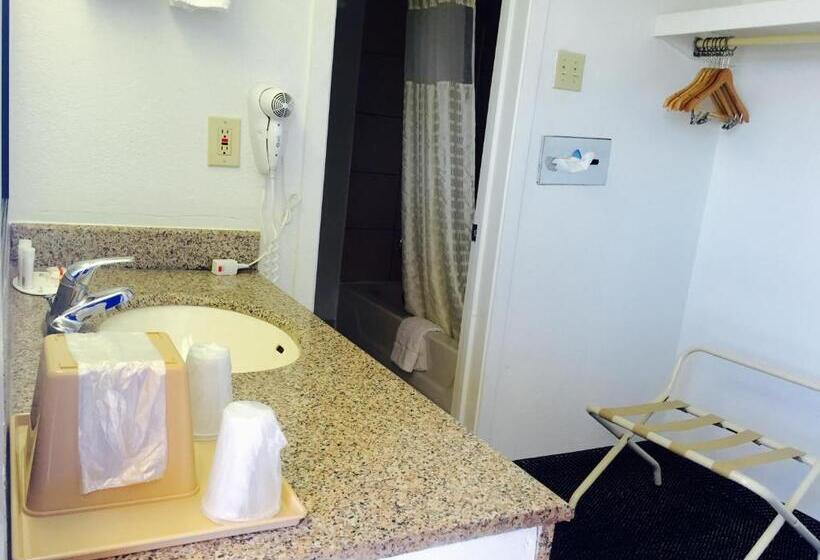 اتاق استاندارد, Travelodge By Wyndham New Braunfels