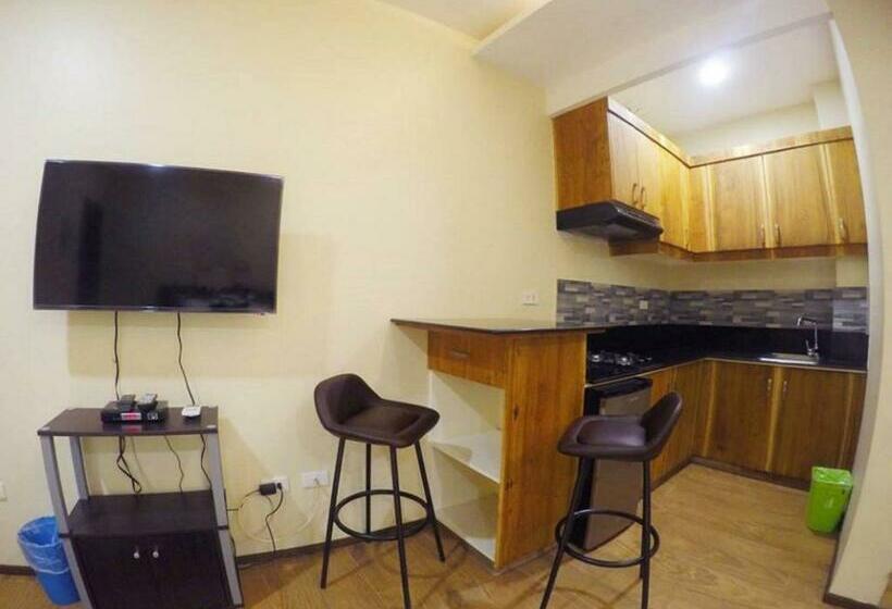 스위트, Golden Gate Suites