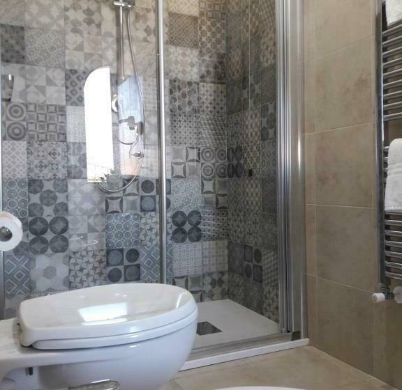 اتاق استاندارد, Art Hotel Pietrasanta