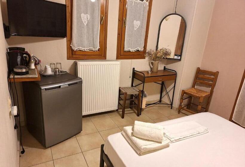 اتاق استاندارد با بالکن, Skourgias Rooms