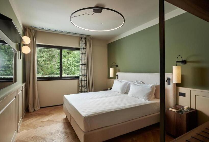 스위트 킹사이즈 침대, Maximilian Suites