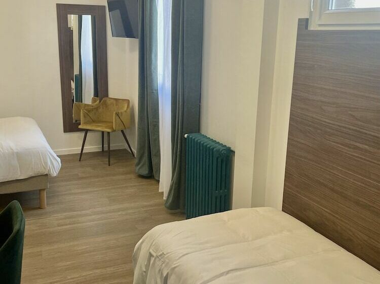 Habitació Triple Comfort, The Originals Boutique, Hôtel Le Marignan,le Havre Centre Gare
