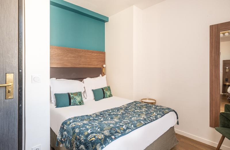 Трехместный Номер Комфорт, The Originals Boutique, Hôtel Le Marignan,le Havre Centre Gare