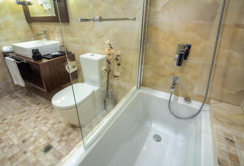 디럭스 스위트, Family Hotel Strannopriemnitza