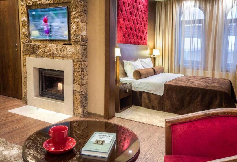 디럭스 스위트, Family Hotel Strannopriemnitza